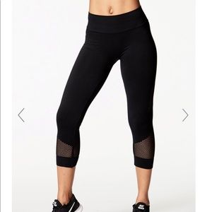 Nux Network Capri Legging